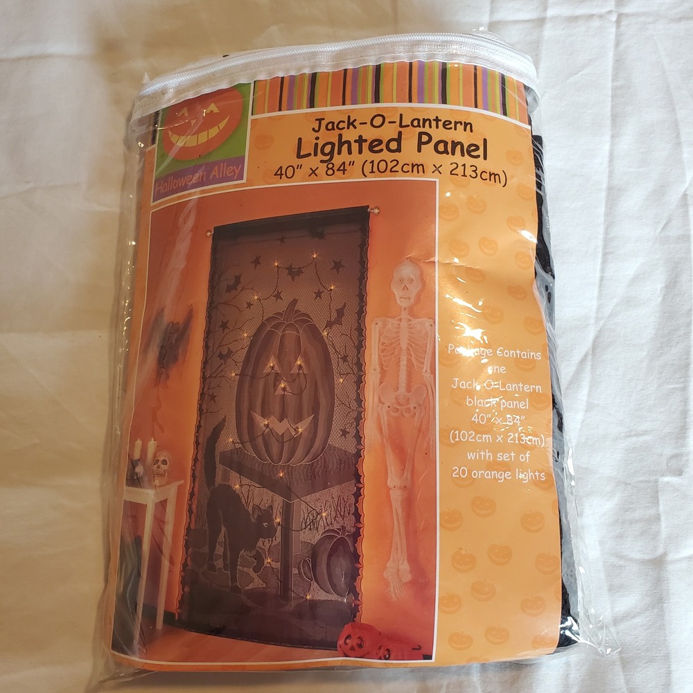 Halloween Alley Jack-O-Lantern Lighted Panel 40x84 Black Lace 20 Orange Lights